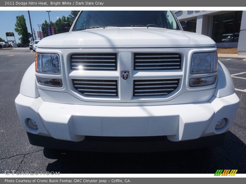 Bright White / Dark Slate Gray 2011 Dodge Nitro Heat