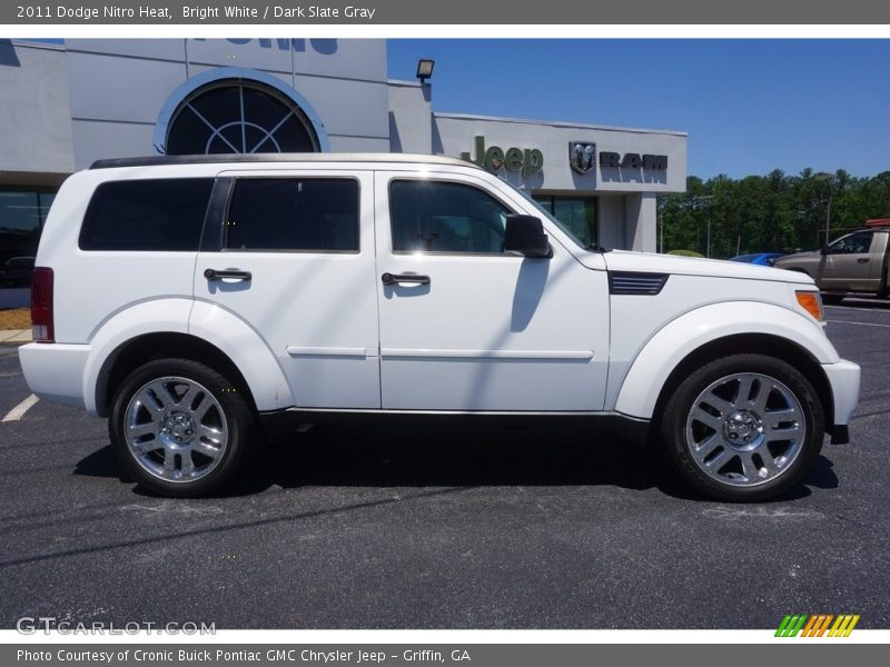 Bright White / Dark Slate Gray 2011 Dodge Nitro Heat