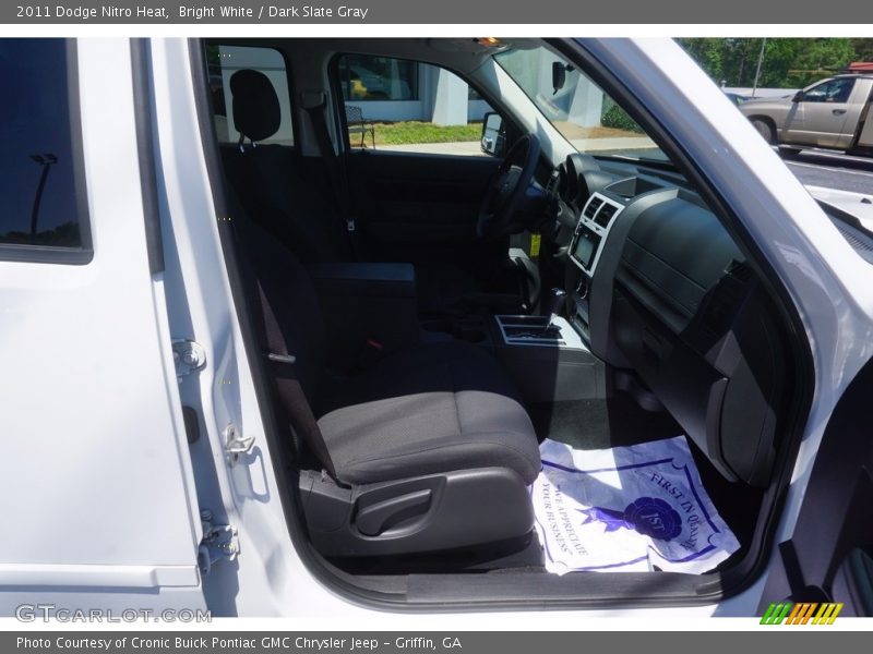 Bright White / Dark Slate Gray 2011 Dodge Nitro Heat