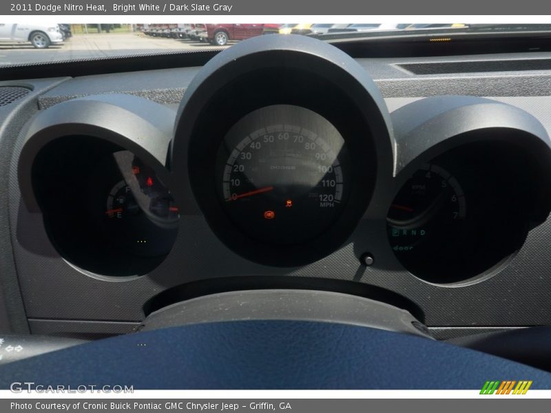 Bright White / Dark Slate Gray 2011 Dodge Nitro Heat
