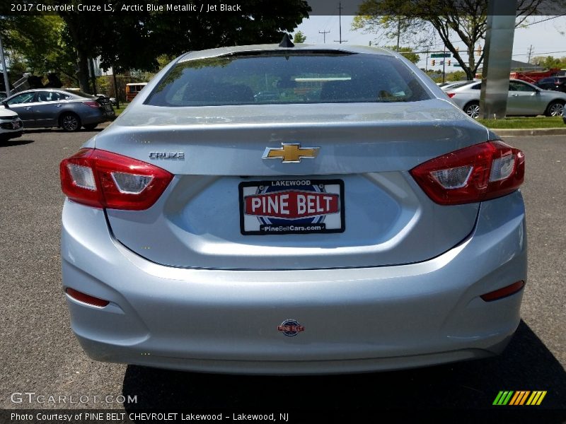 Arctic Blue Metallic / Jet Black 2017 Chevrolet Cruze LS