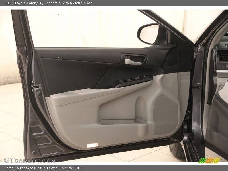 Magnetic Gray Metallic / Ash 2014 Toyota Camry LE