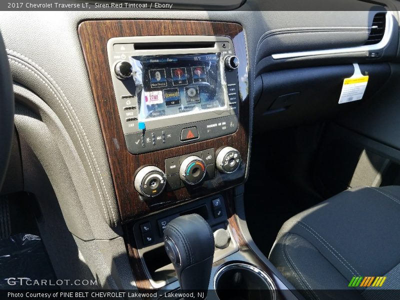 Siren Red Tintcoat / Ebony 2017 Chevrolet Traverse LT