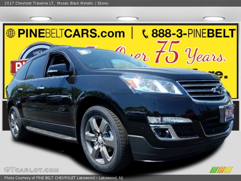 Mosaic Black Metallic / Ebony 2017 Chevrolet Traverse LT