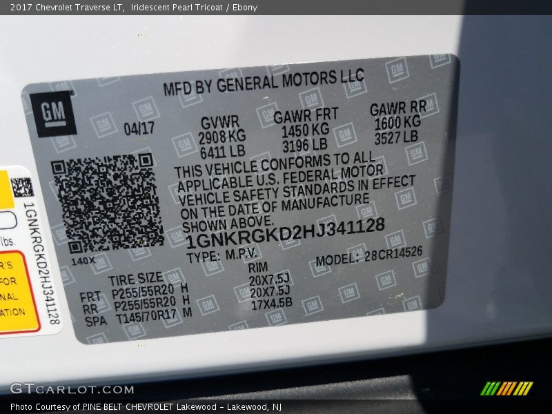 Iridescent Pearl Tricoat / Ebony 2017 Chevrolet Traverse LT
