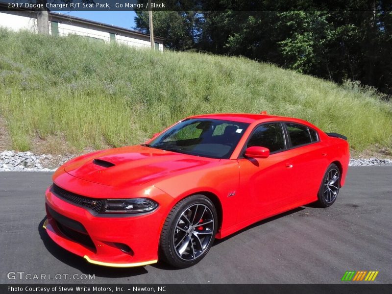 Go Mango / Black 2017 Dodge Charger R/T Scat Pack