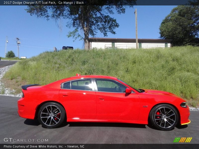 Go Mango / Black 2017 Dodge Charger R/T Scat Pack