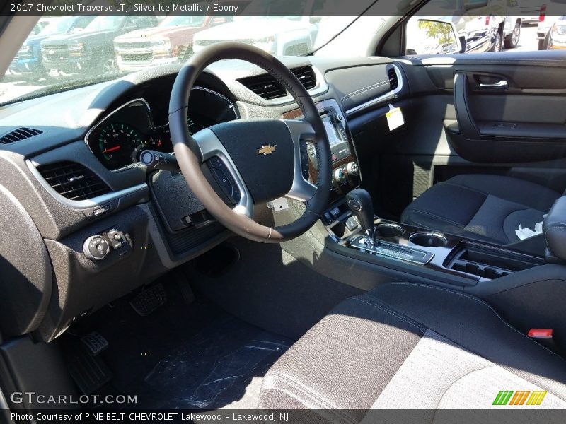 Silver Ice Metallic / Ebony 2017 Chevrolet Traverse LT