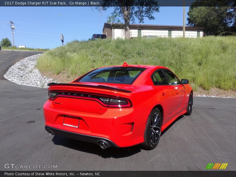 Go Mango / Black 2017 Dodge Charger R/T Scat Pack