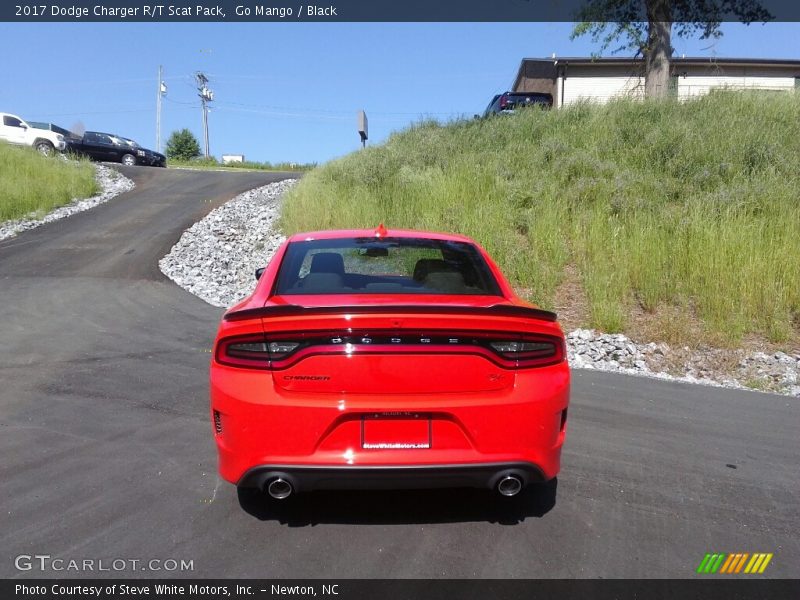 Go Mango / Black 2017 Dodge Charger R/T Scat Pack