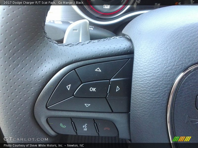 Go Mango / Black 2017 Dodge Charger R/T Scat Pack