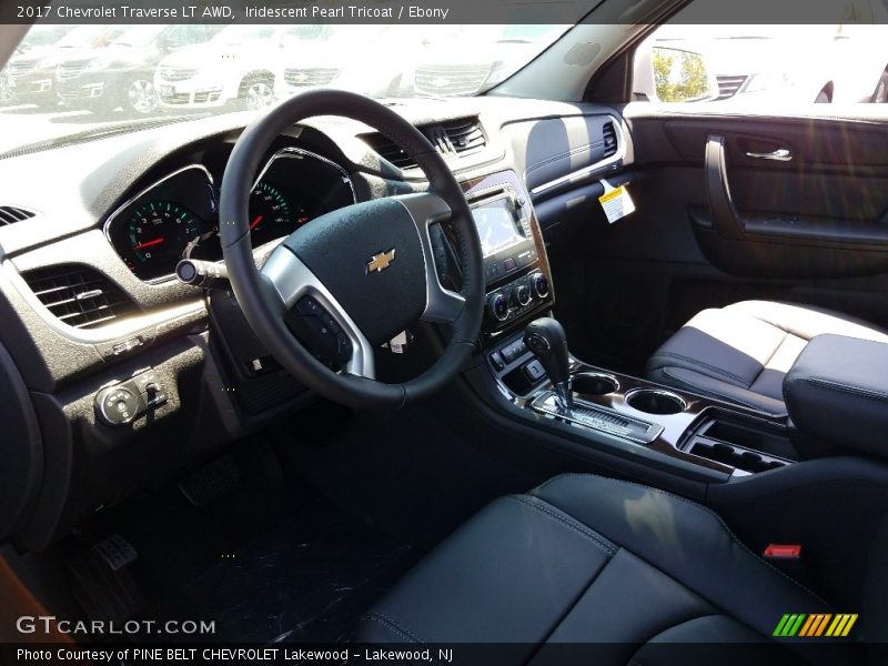 Iridescent Pearl Tricoat / Ebony 2017 Chevrolet Traverse LT AWD