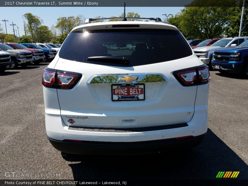 Summit White / Ebony 2017 Chevrolet Traverse LT