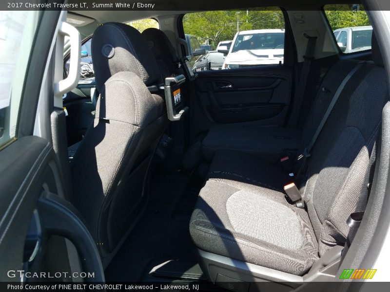 Summit White / Ebony 2017 Chevrolet Traverse LT