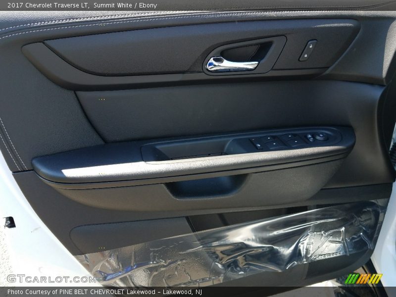 Summit White / Ebony 2017 Chevrolet Traverse LT