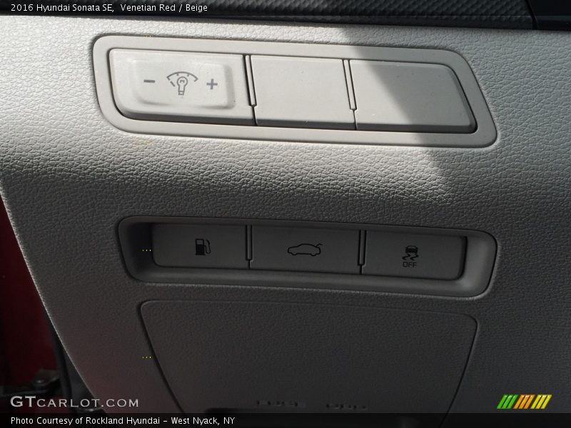Venetian Red / Beige 2016 Hyundai Sonata SE