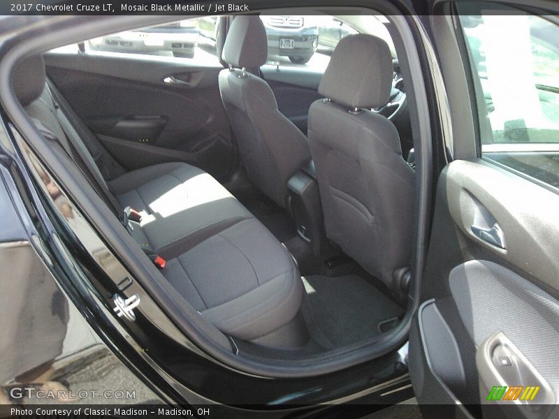 Mosaic Black Metallic / Jet Black 2017 Chevrolet Cruze LT