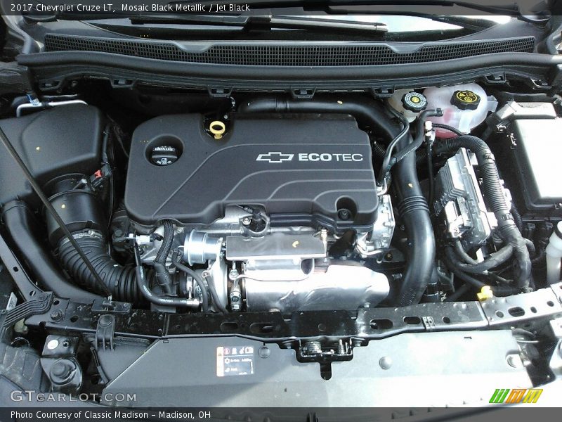 Mosaic Black Metallic / Jet Black 2017 Chevrolet Cruze LT