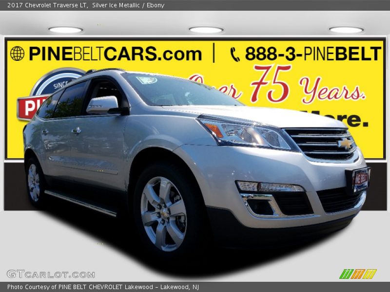 Silver Ice Metallic / Ebony 2017 Chevrolet Traverse LT