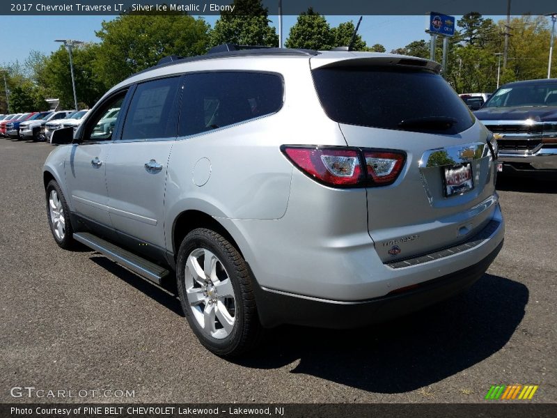 Silver Ice Metallic / Ebony 2017 Chevrolet Traverse LT
