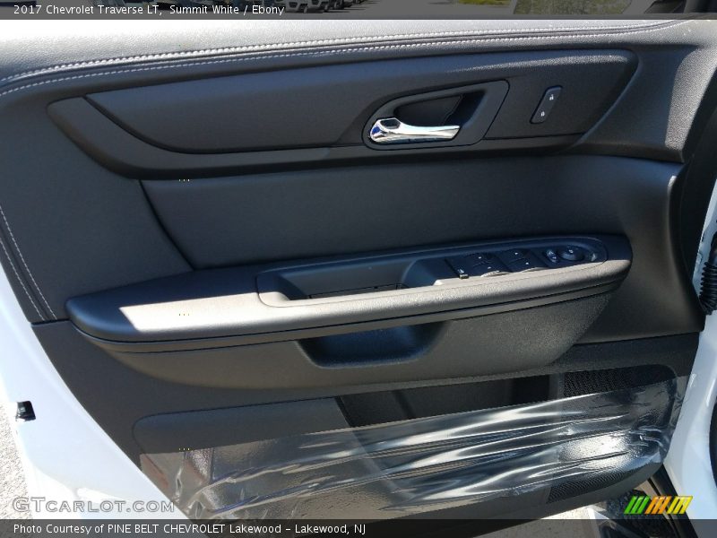 Summit White / Ebony 2017 Chevrolet Traverse LT