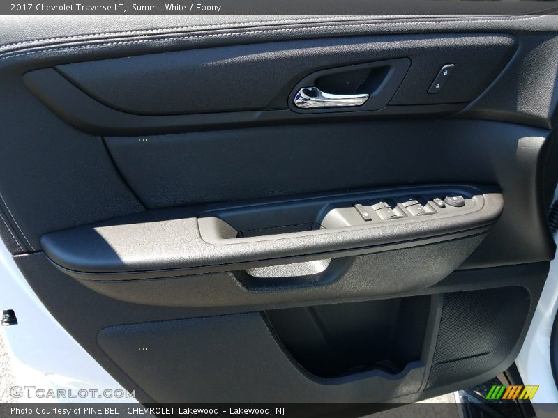 Summit White / Ebony 2017 Chevrolet Traverse LT