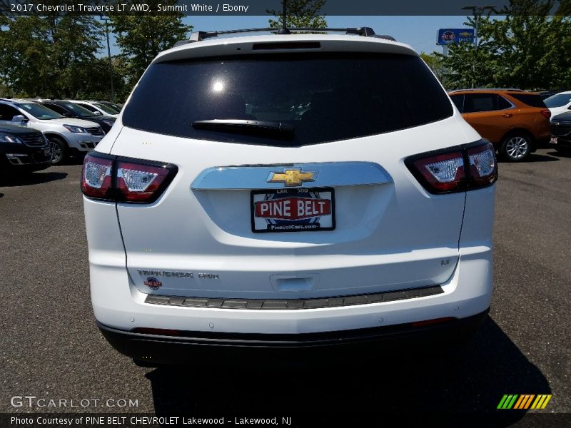 Summit White / Ebony 2017 Chevrolet Traverse LT AWD
