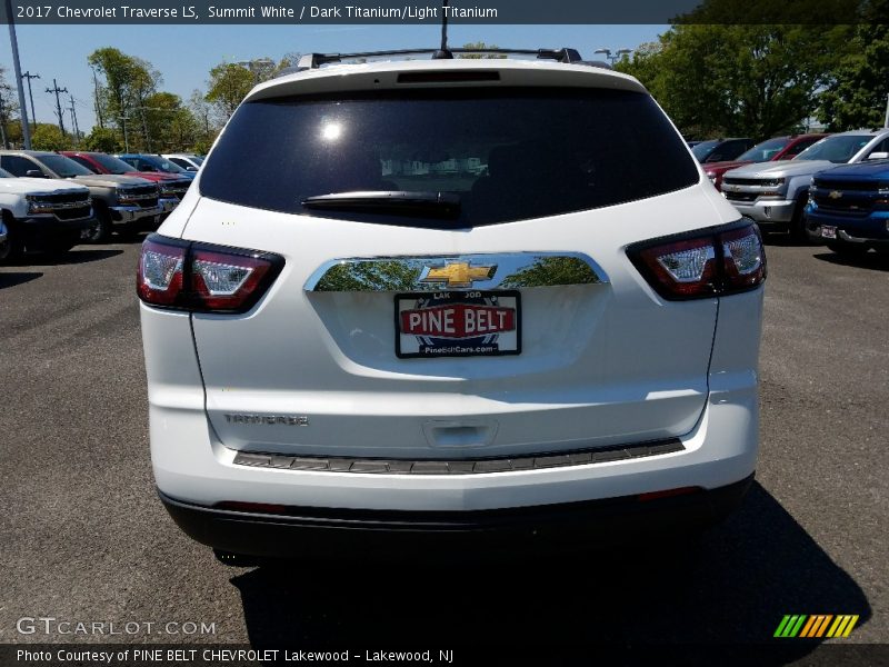 Summit White / Dark Titanium/Light Titanium 2017 Chevrolet Traverse LS