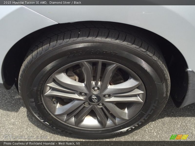 Diamond Silver / Black 2015 Hyundai Tucson SE AWD