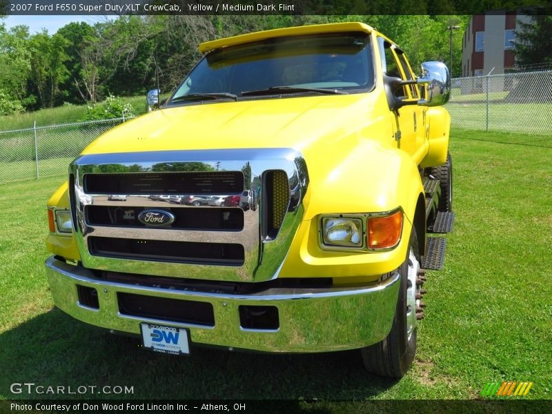 Yellow / Medium Dark Flint 2007 Ford F650 Super Duty XLT CrewCab