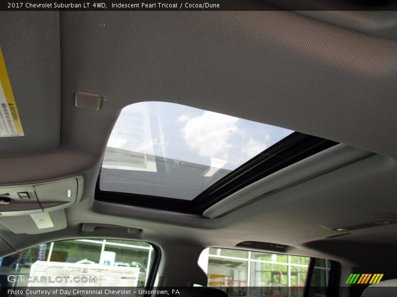 Iridescent Pearl Tricoat / Cocoa/Dune 2017 Chevrolet Suburban LT 4WD