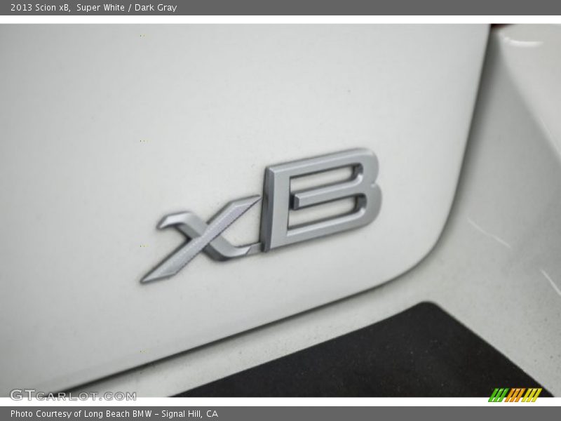 Super White / Dark Gray 2013 Scion xB