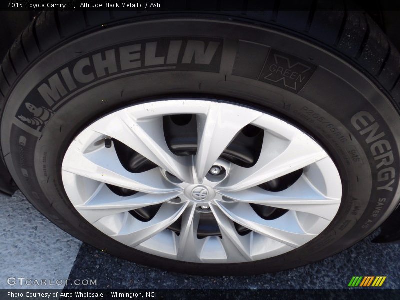 Attitude Black Metallic / Ash 2015 Toyota Camry LE