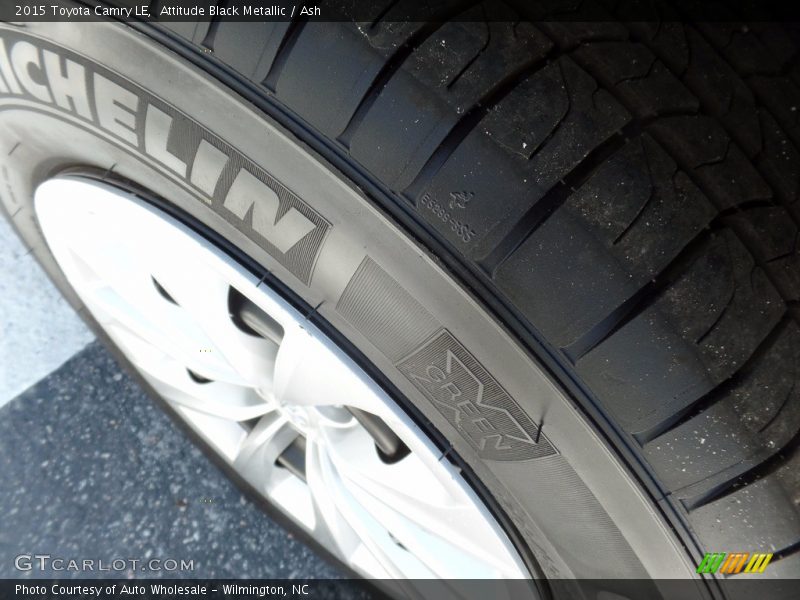 Attitude Black Metallic / Ash 2015 Toyota Camry LE
