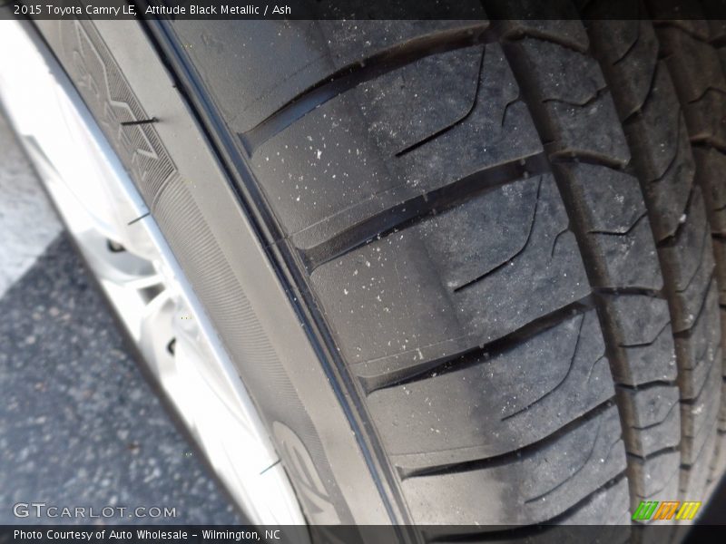 Attitude Black Metallic / Ash 2015 Toyota Camry LE