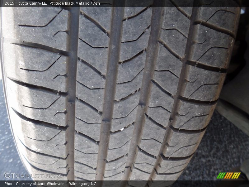 Attitude Black Metallic / Ash 2015 Toyota Camry LE