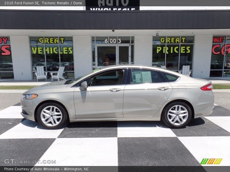Tectonic Metallic / Dune 2016 Ford Fusion SE