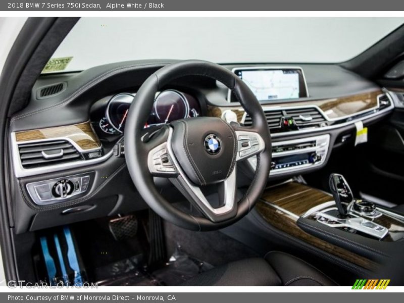 Alpine White / Black 2018 BMW 7 Series 750i Sedan