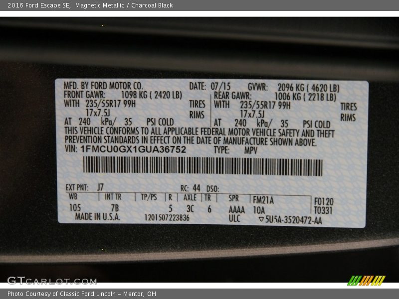 Magnetic Metallic / Charcoal Black 2016 Ford Escape SE