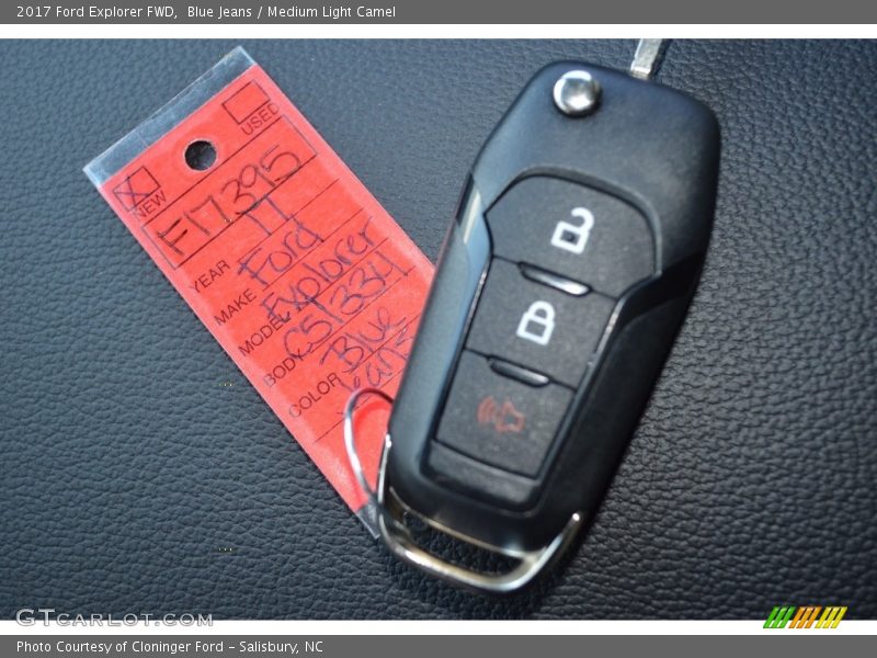 Blue Jeans / Medium Light Camel 2017 Ford Explorer FWD