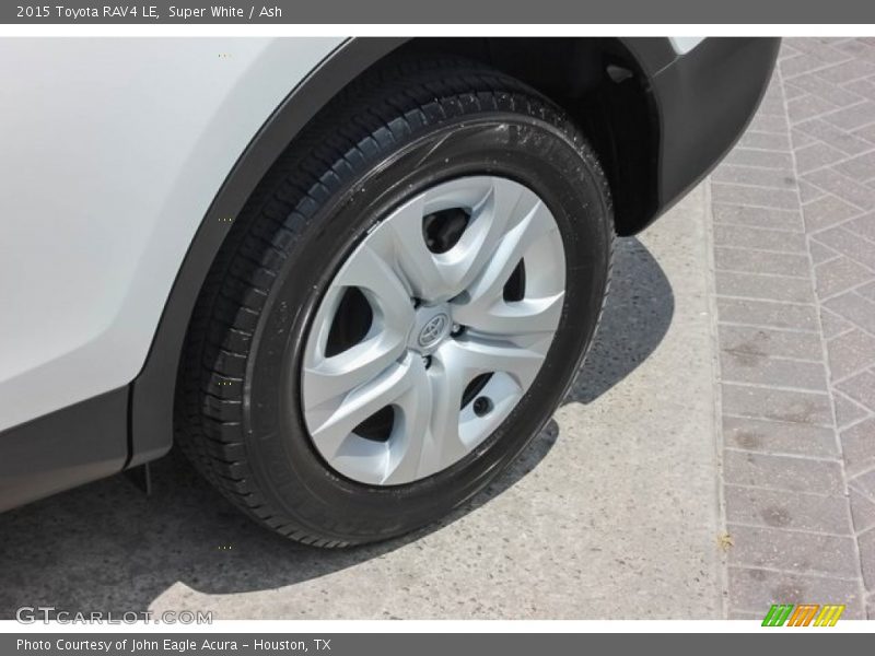 Super White / Ash 2015 Toyota RAV4 LE