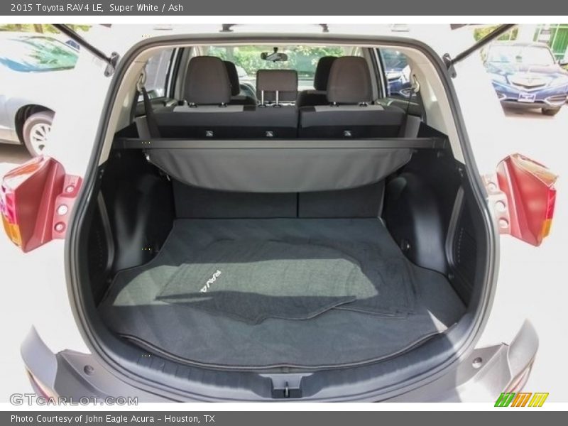 Super White / Ash 2015 Toyota RAV4 LE