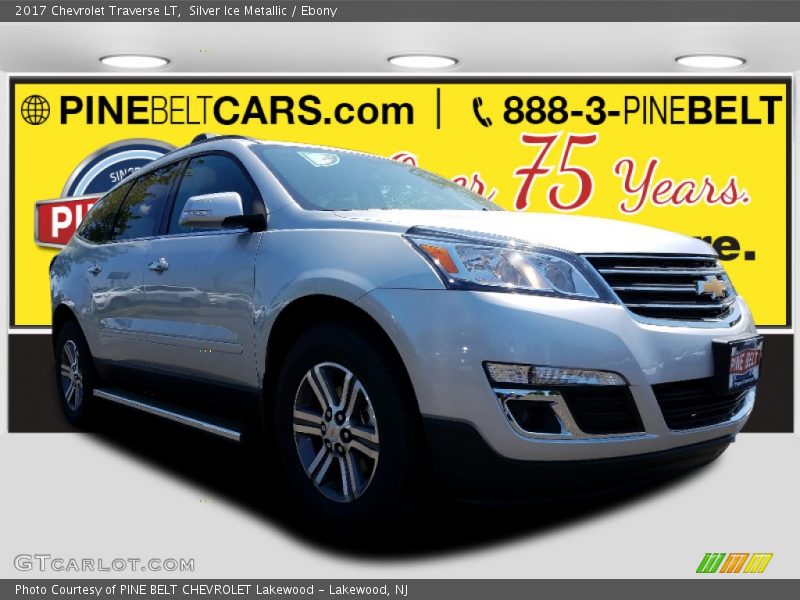 Silver Ice Metallic / Ebony 2017 Chevrolet Traverse LT