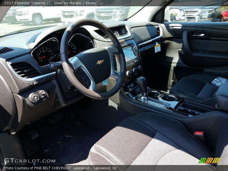 Silver Ice Metallic / Ebony 2017 Chevrolet Traverse LT