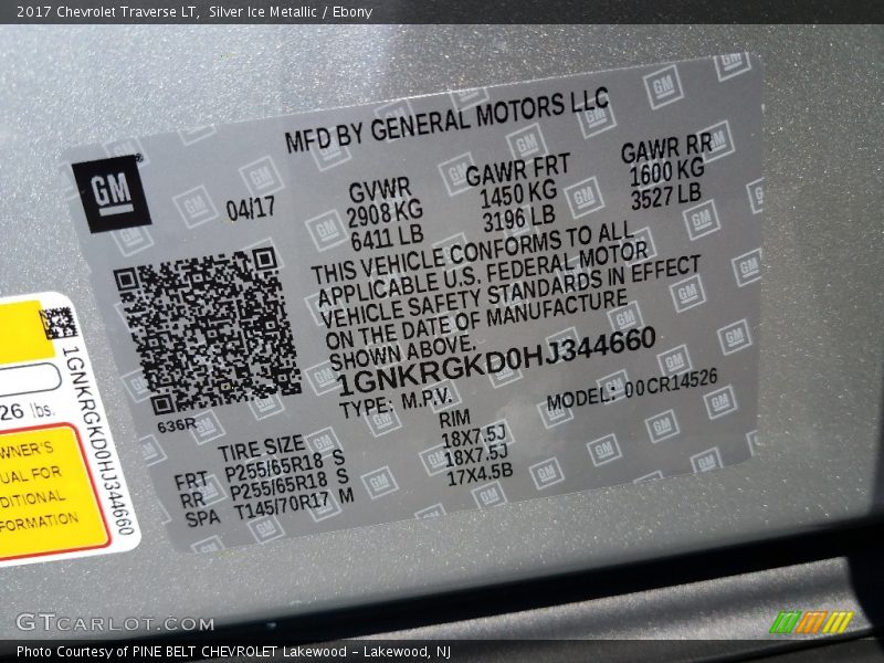 Silver Ice Metallic / Ebony 2017 Chevrolet Traverse LT