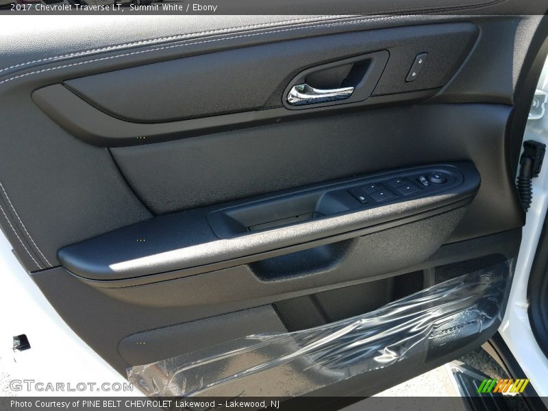 Summit White / Ebony 2017 Chevrolet Traverse LT