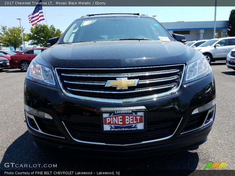 Mosaic Black Metallic / Ebony 2017 Chevrolet Traverse LT