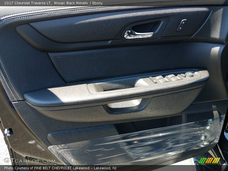 Mosaic Black Metallic / Ebony 2017 Chevrolet Traverse LT