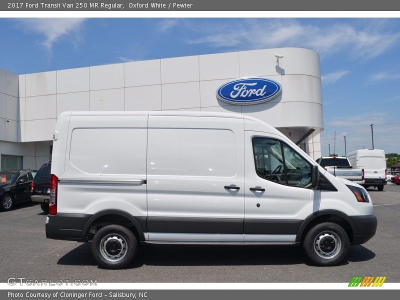 Oxford White / Pewter 2017 Ford Transit Van 250 MR Regular