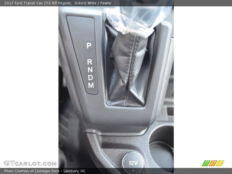 Oxford White / Pewter 2017 Ford Transit Van 250 MR Regular